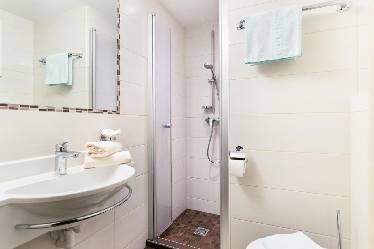 Gasthof Pension Berghof Хипах Екстериор снимка