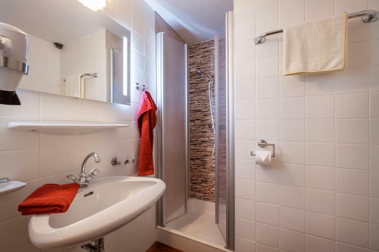 Gasthof Pension Berghof Хипах Екстериор снимка